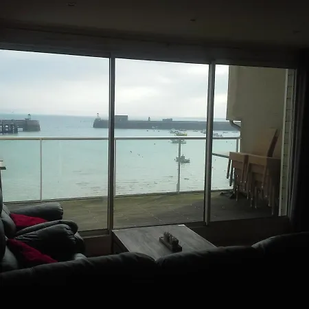 Daire Rare A Granville! Avec Terrasse! Vue Mer! Granville
