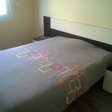 דירה Rare A Granville! Avec Terrasse! Vue Mer! גראנוויל