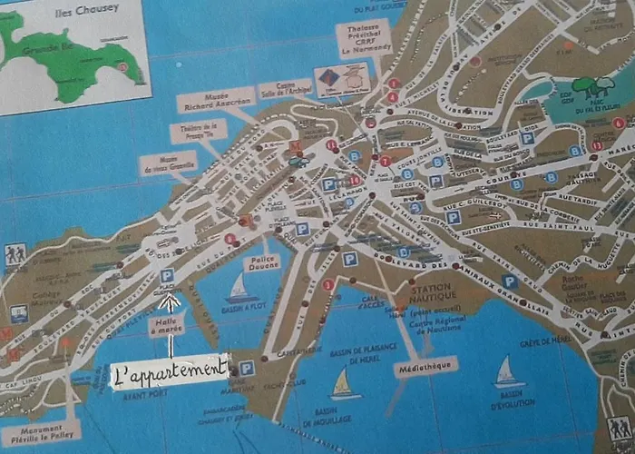 Rare A Granville! Avec Terrasse! Vue Mer!