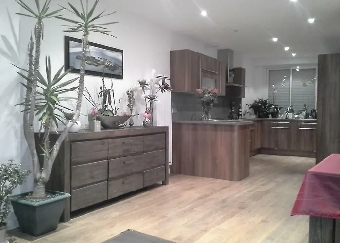 Rare A Granville! Avec Terrasse! Vue Mer! * Granville