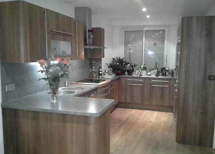 Rare A Granville! Avec Terrasse! Vue Mer!