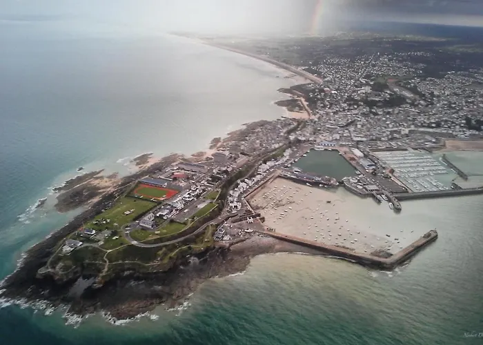 Rare A Granville! Avec Terrasse! Vue Mer!